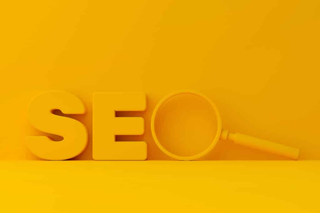 SEO wording on yellow background